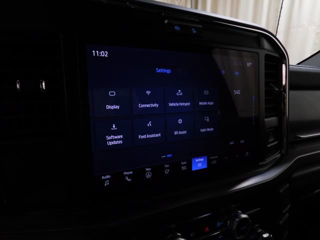 New 2026 Ford F250 Lariat w/ Black Appearance Package image 29