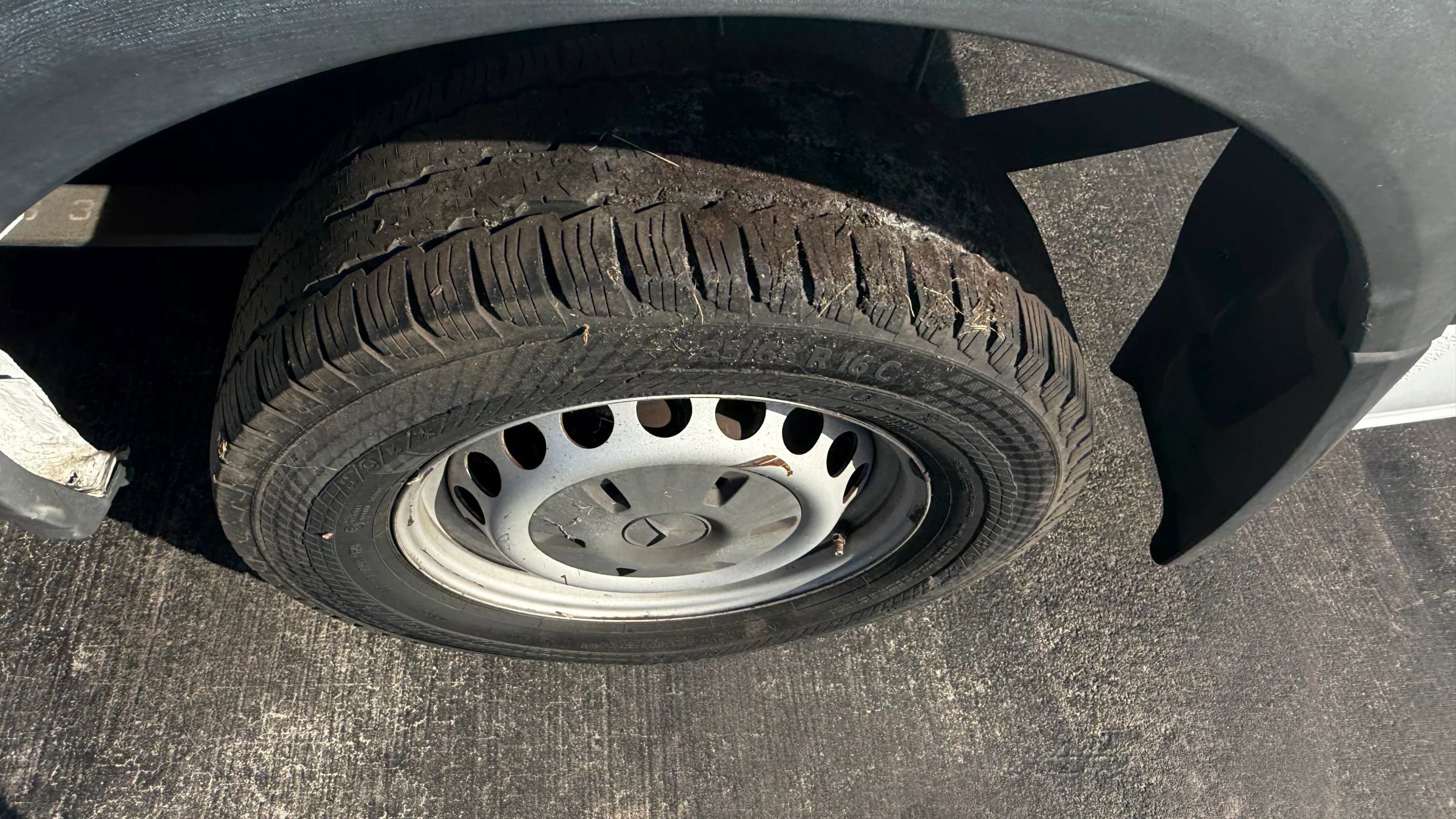 Used 2017 Mercedes-Benz Sprinter 2500 image 17