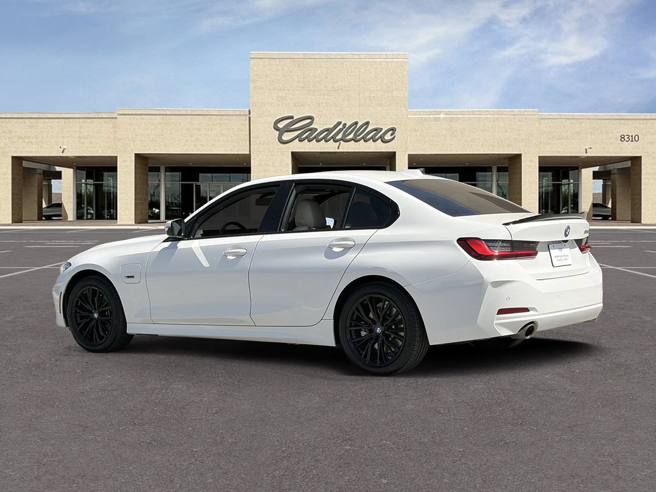 Used 2023 BMW 330e w/ Driving Assistance Package RWD image 7