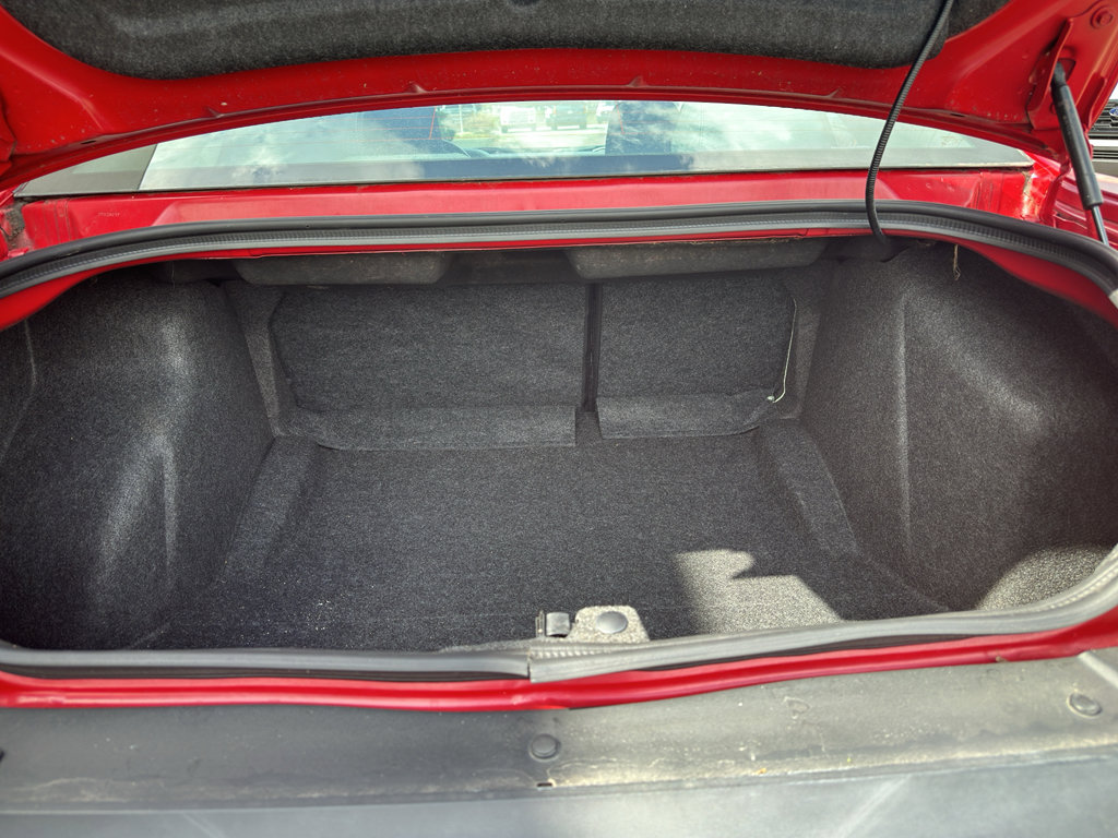 Used 2012 Dodge Challenger R/T image 29