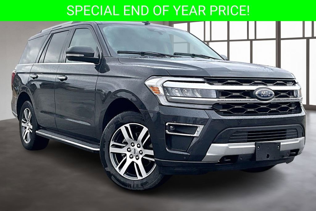 Used 2022 Ford Expedition Limited image 3