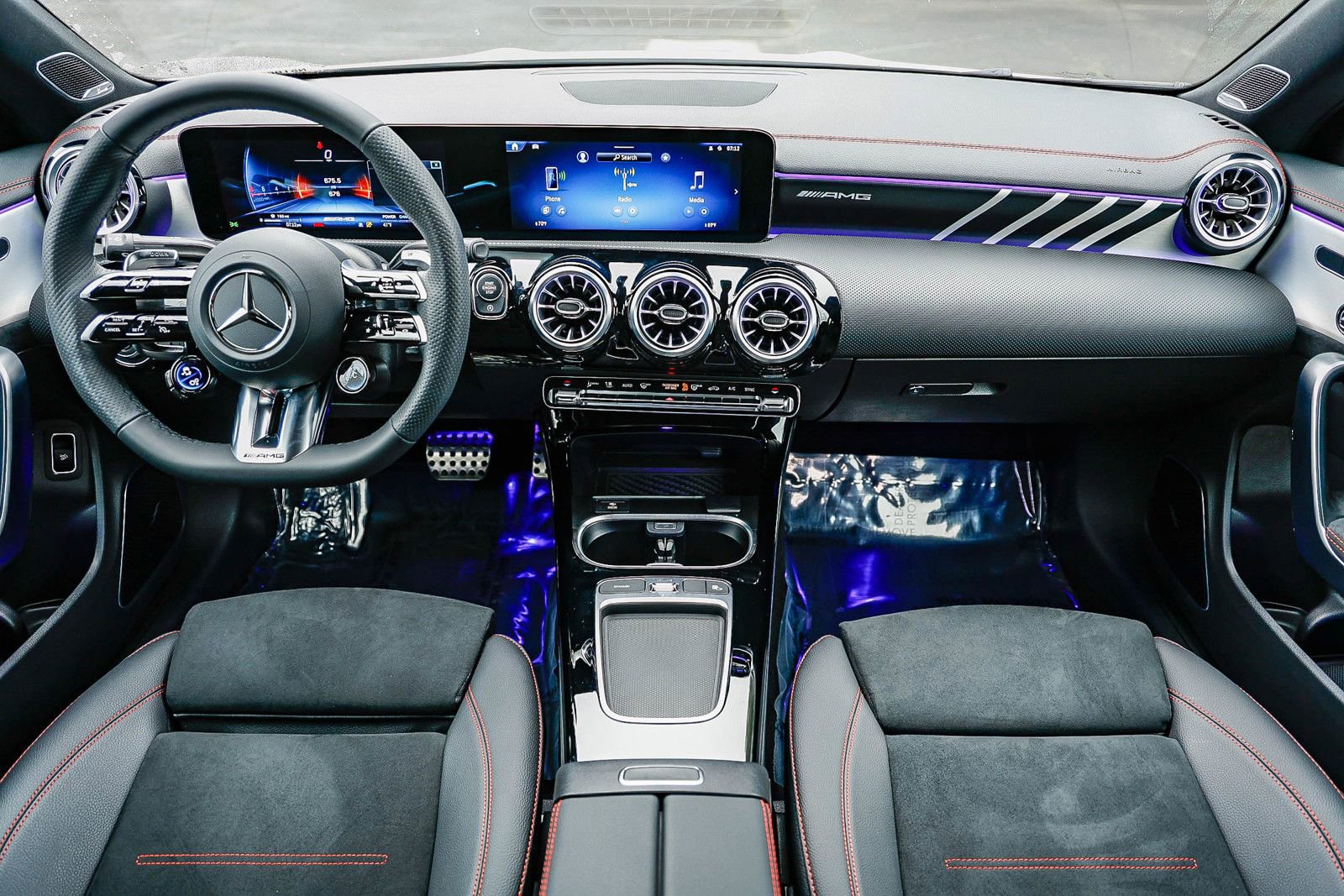 Certified 2025 Mercedes-Benz CLA 35 AMG 4MATIC image 10