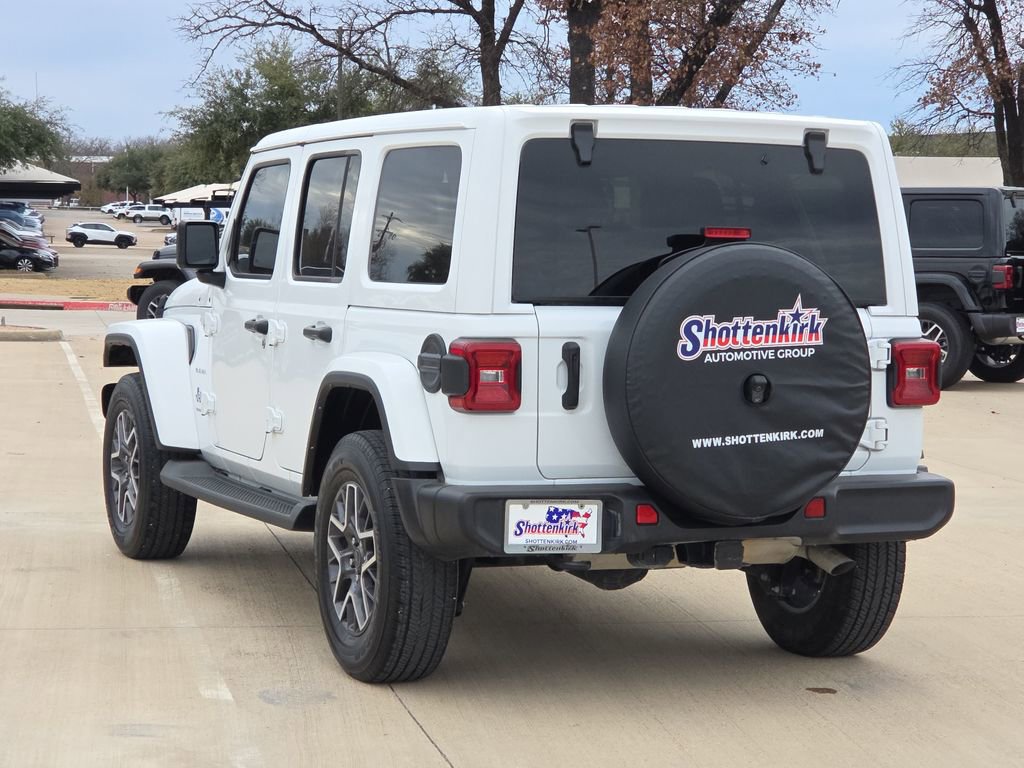 Used 2024 Jeep Wrangler Sahara w/ Technology Group image 6