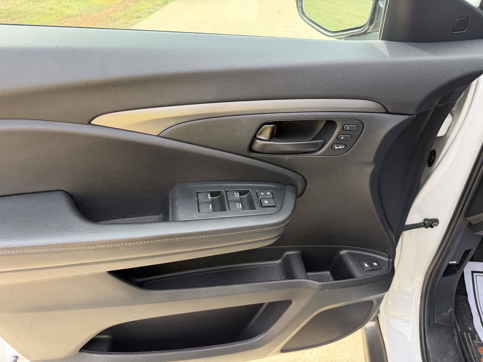 Used 2023 Honda Passport TrailSport image 10