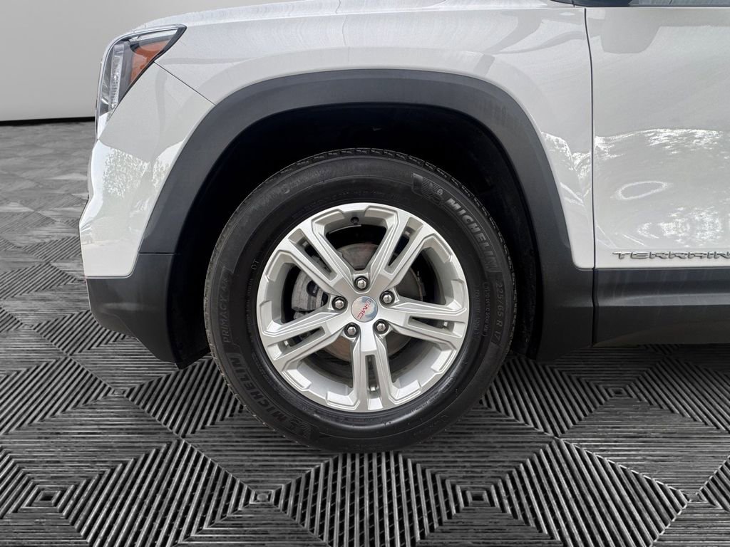 Used 2023 GMC Terrain SLE FWD image 9