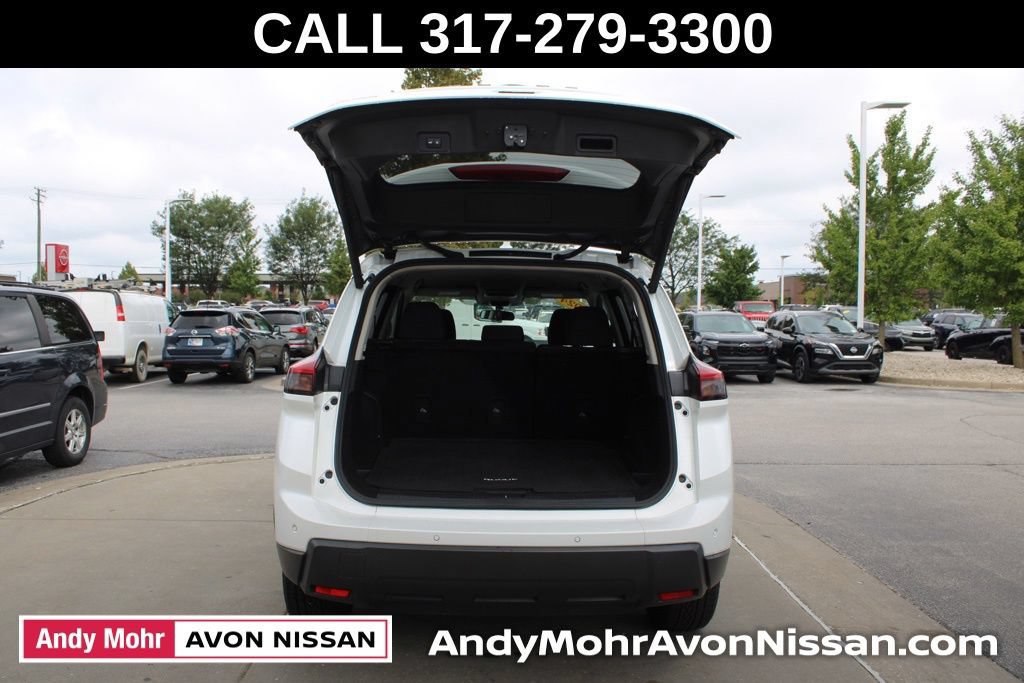Used 2024 Nissan Rogue SV AWD/4WD image 10