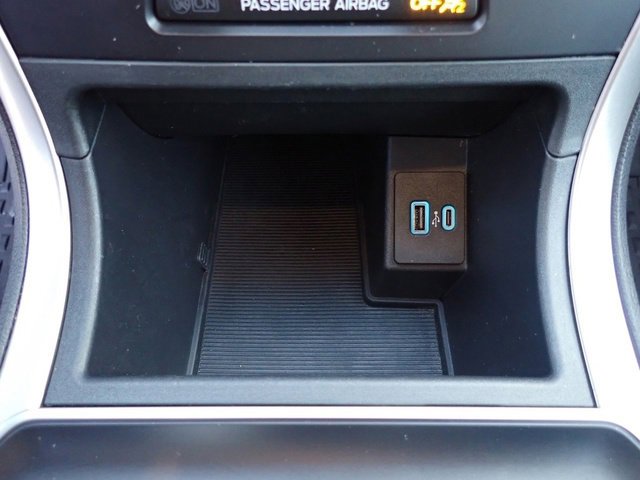 Used 2024 Ford Edge SE w/ Black Appearance Package image 26