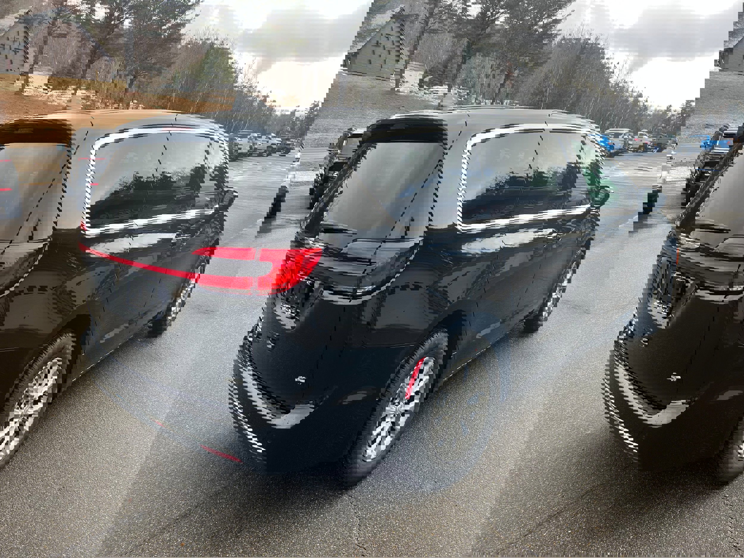 New 2026 Chrysler Pacifica Select image 5