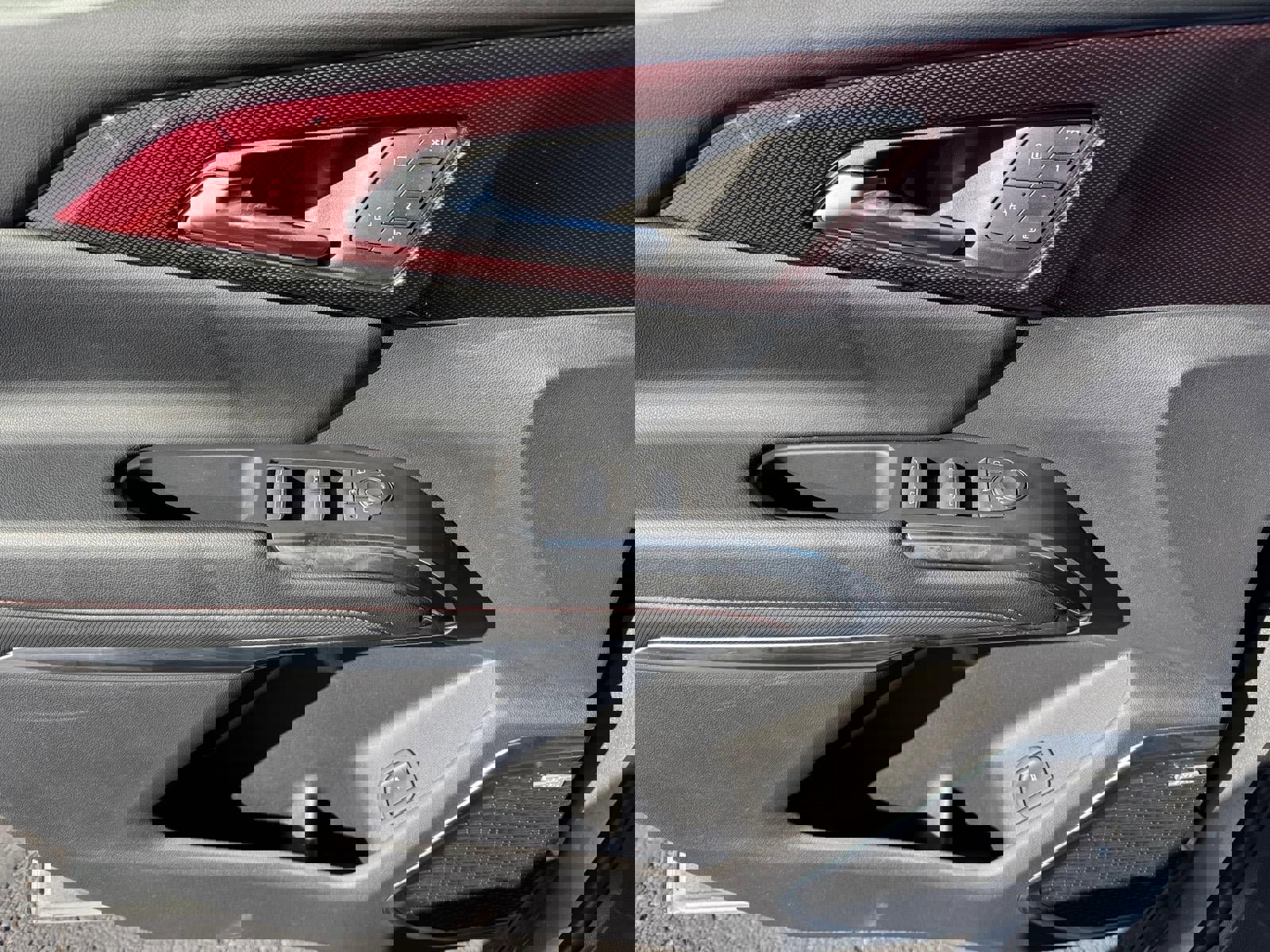 Used 2024 Chevrolet Traverse RS w/ LPO, Floor Liner Package AWD/4WD image 13