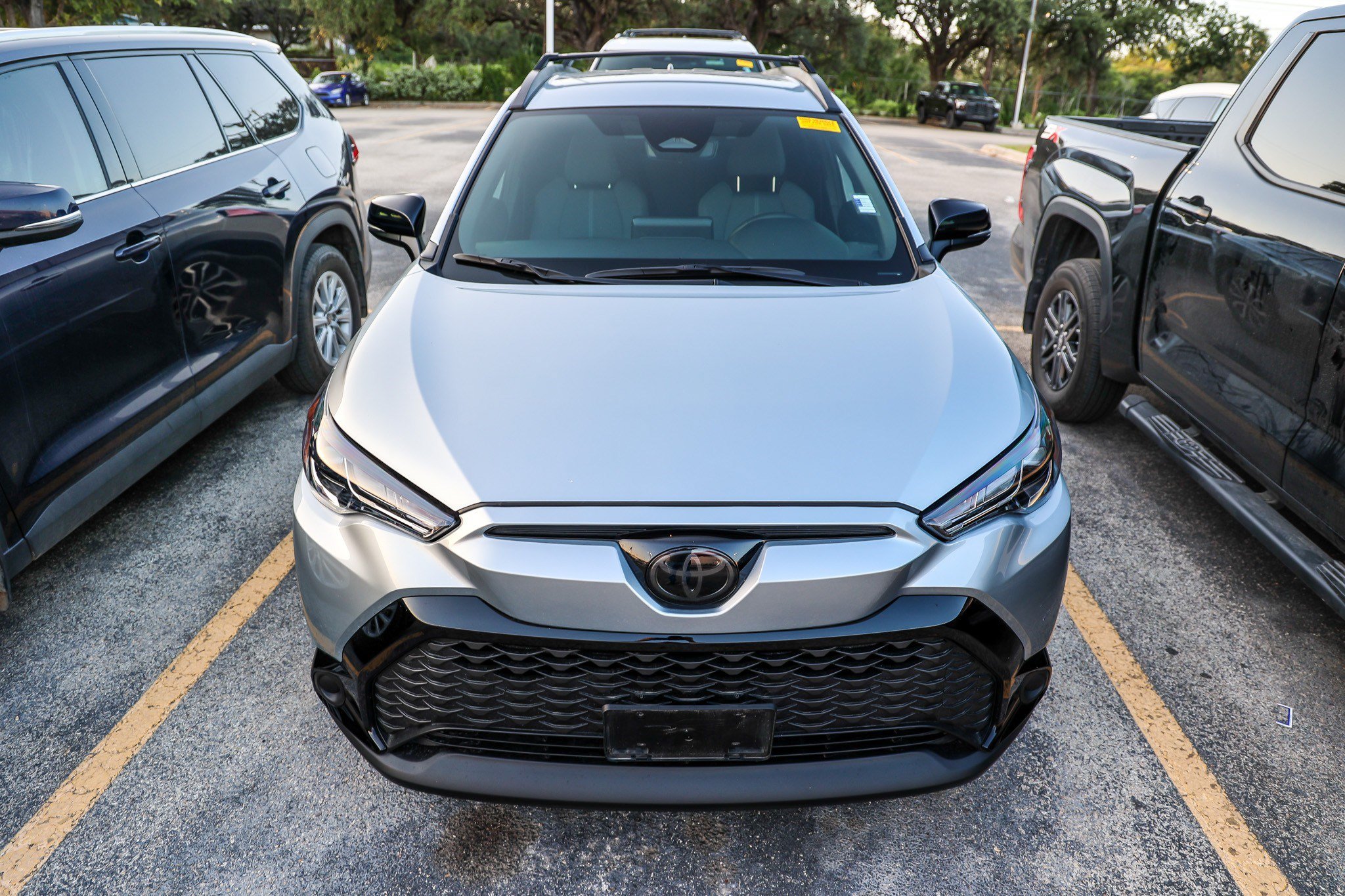 Used 2025 Toyota Corolla Cross AWD Hybrid image 5