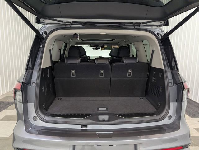 Used 2025 INFINITI QX80 Sensory image 27