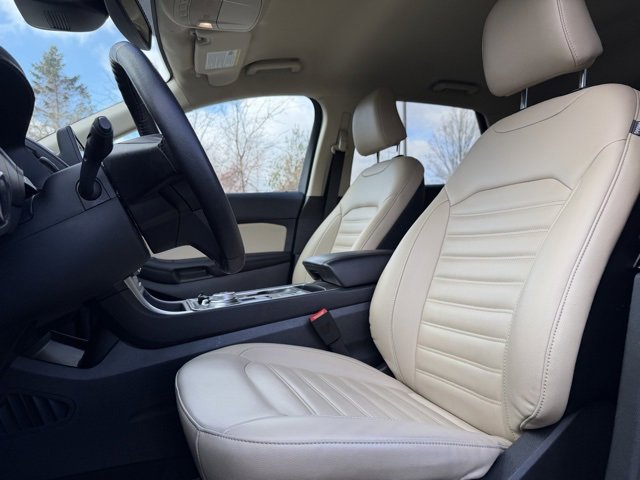 Used 2023 Ford Edge SEL w/ Convenience Package image 17