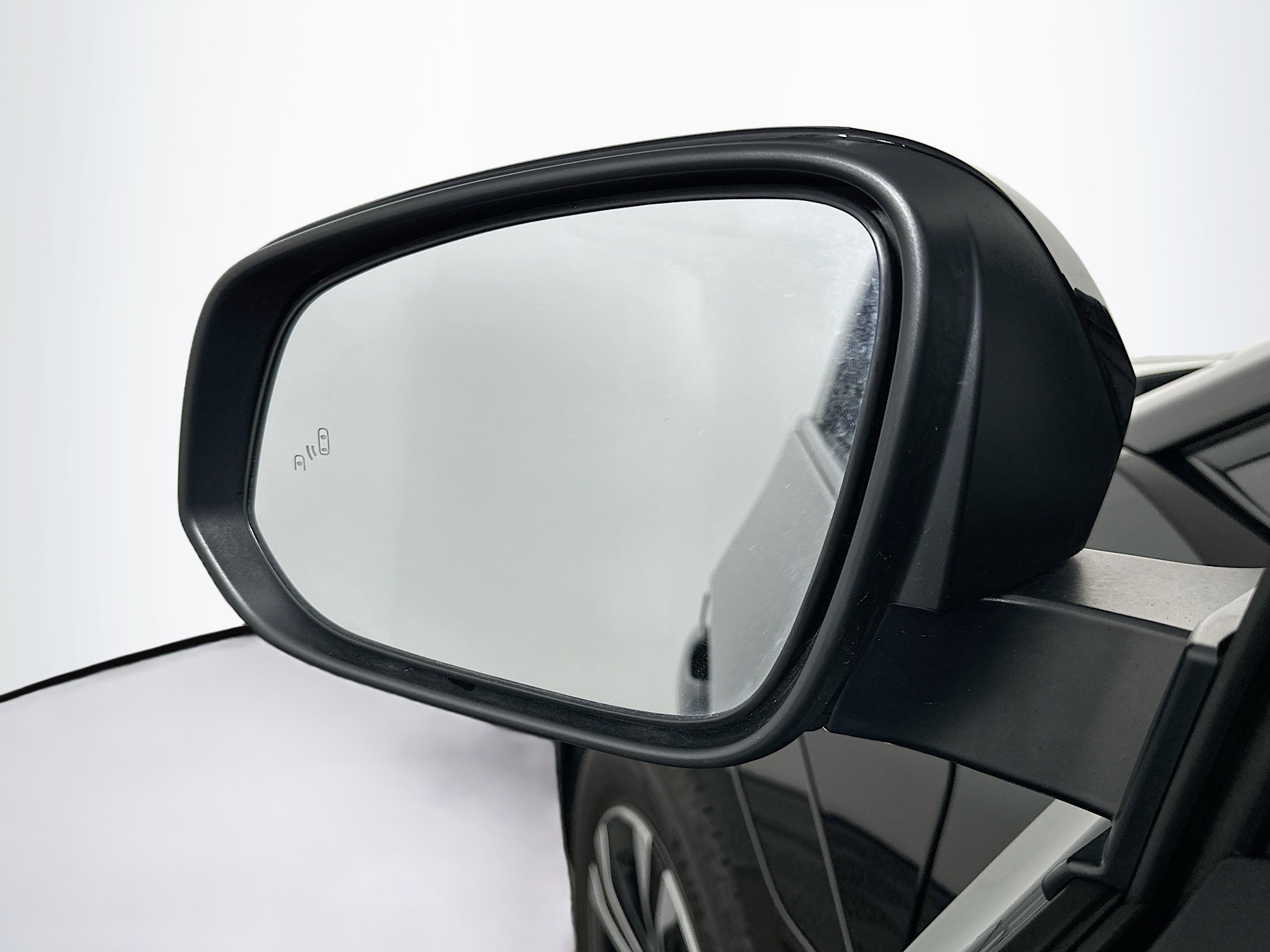 Used 2025 Toyota bZ4X AWD w/ Weather Package image 16