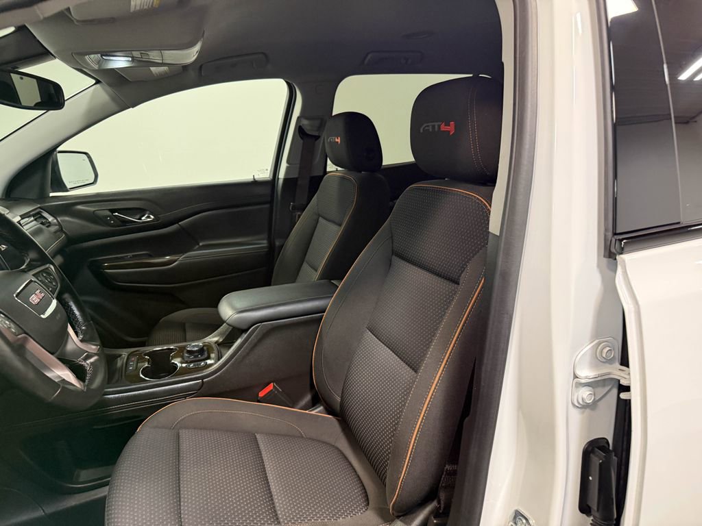 Used 2023 GMC Acadia AT4 image 59