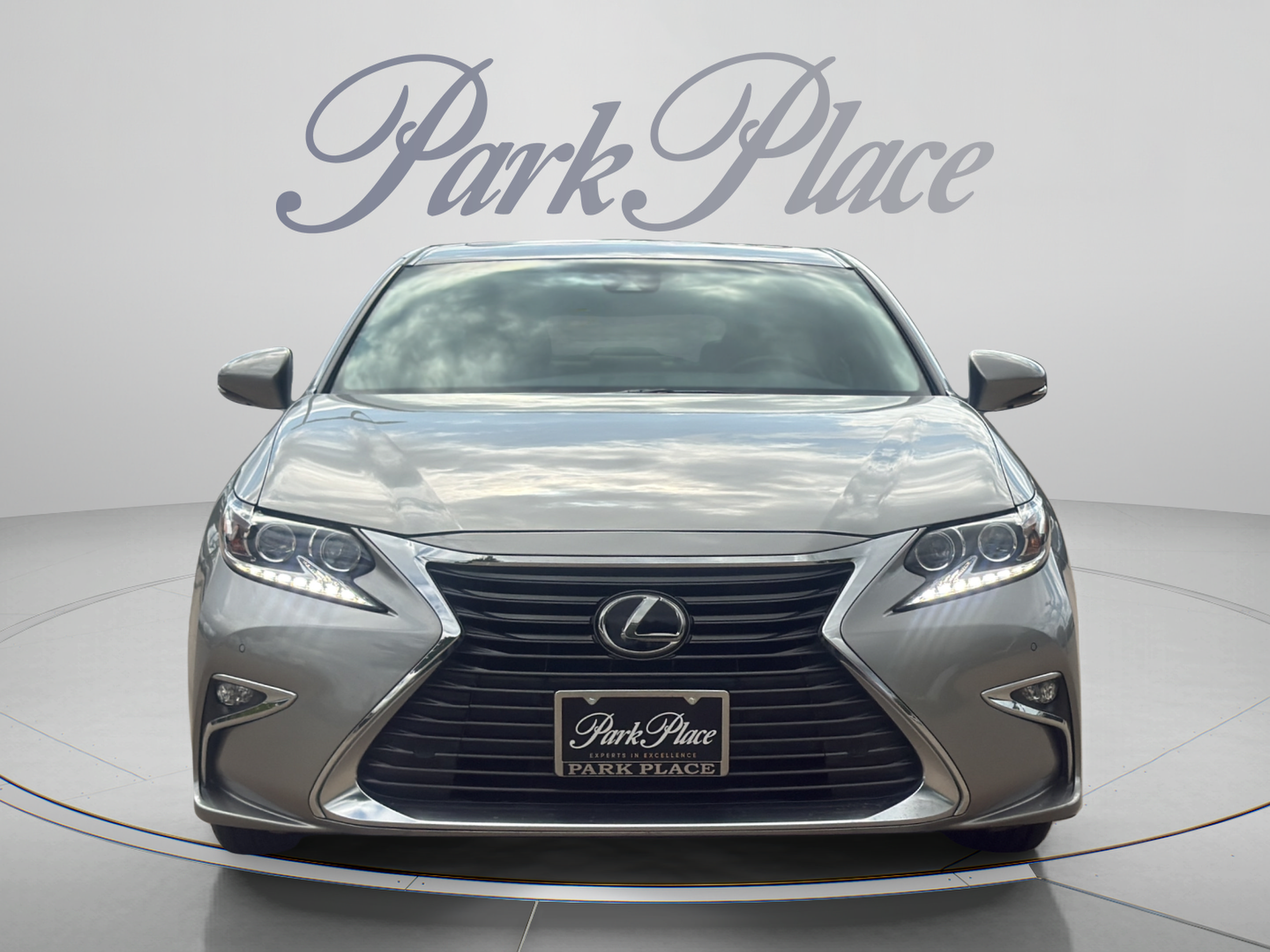 Used 2016 Lexus ES 350 w/ Luxury Package w/Wood Trim FWD image 8