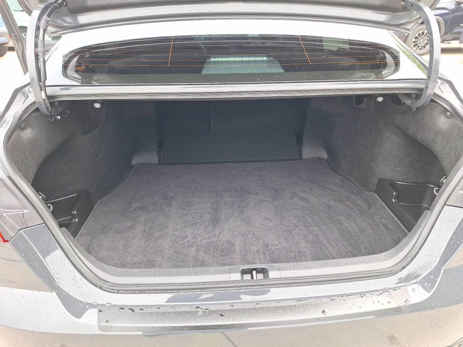 Used 2025 Toyota Camry SE FWD image 35