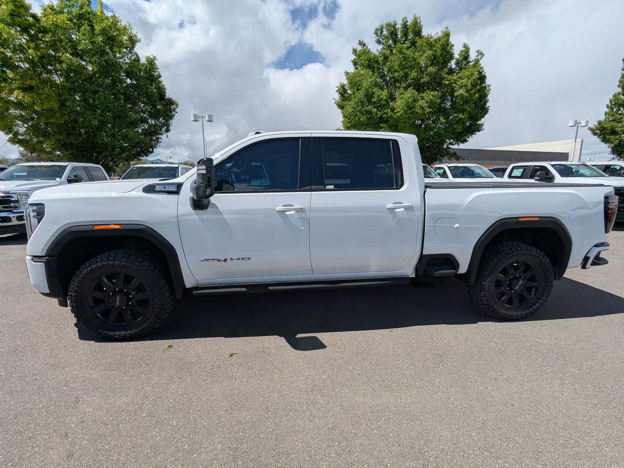 Used 2025 GMC Sierra 3500 AT4 w/ AT4 Preferred Package AWD/4WD image 10