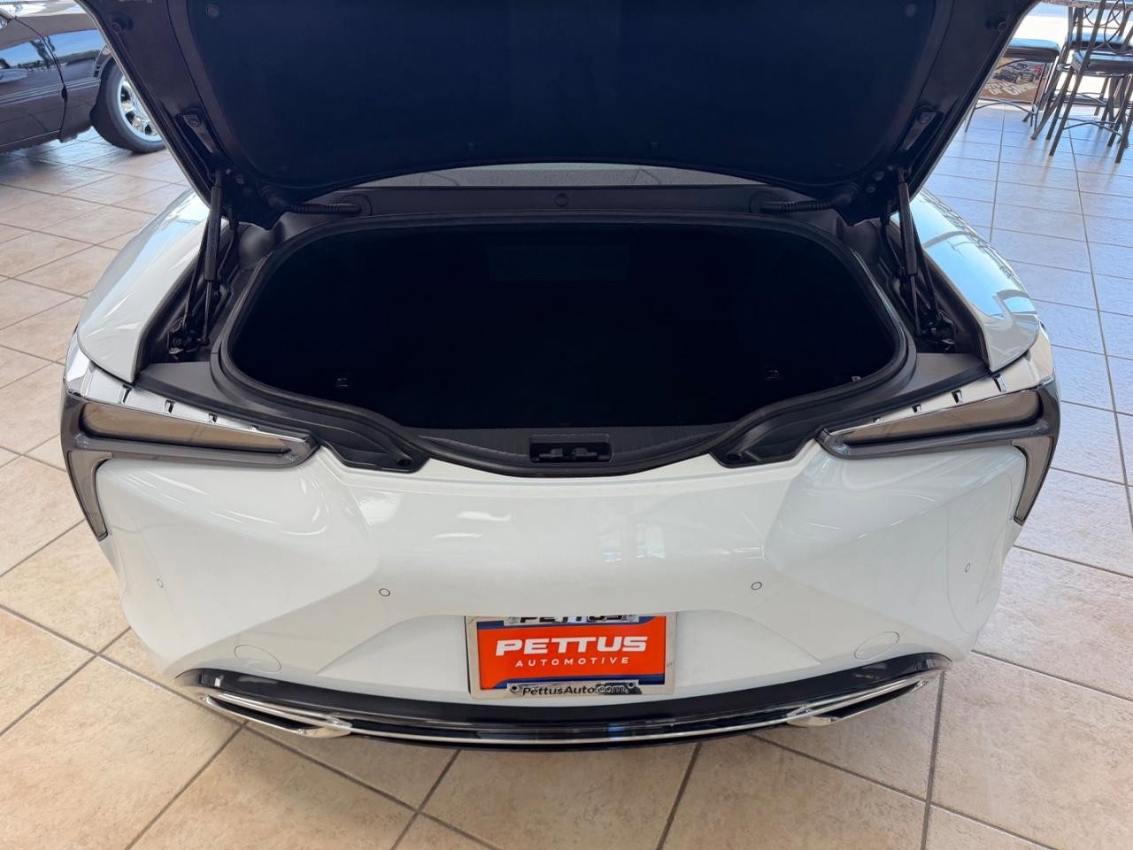 Used 2018 Lexus LC 500 Coupe w/ Touring Package RWD image 6