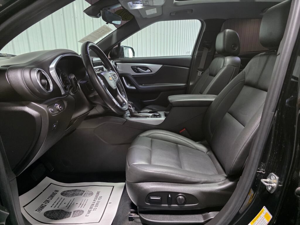 Used 2021 Chevrolet Blazer LT w/ Sound & Technology Package FWD image 9