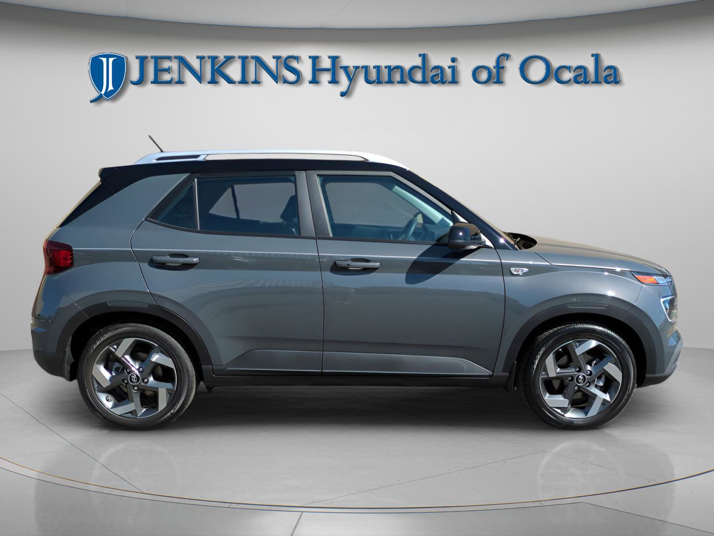 Certified 2024 Hyundai Venue Limited image 4