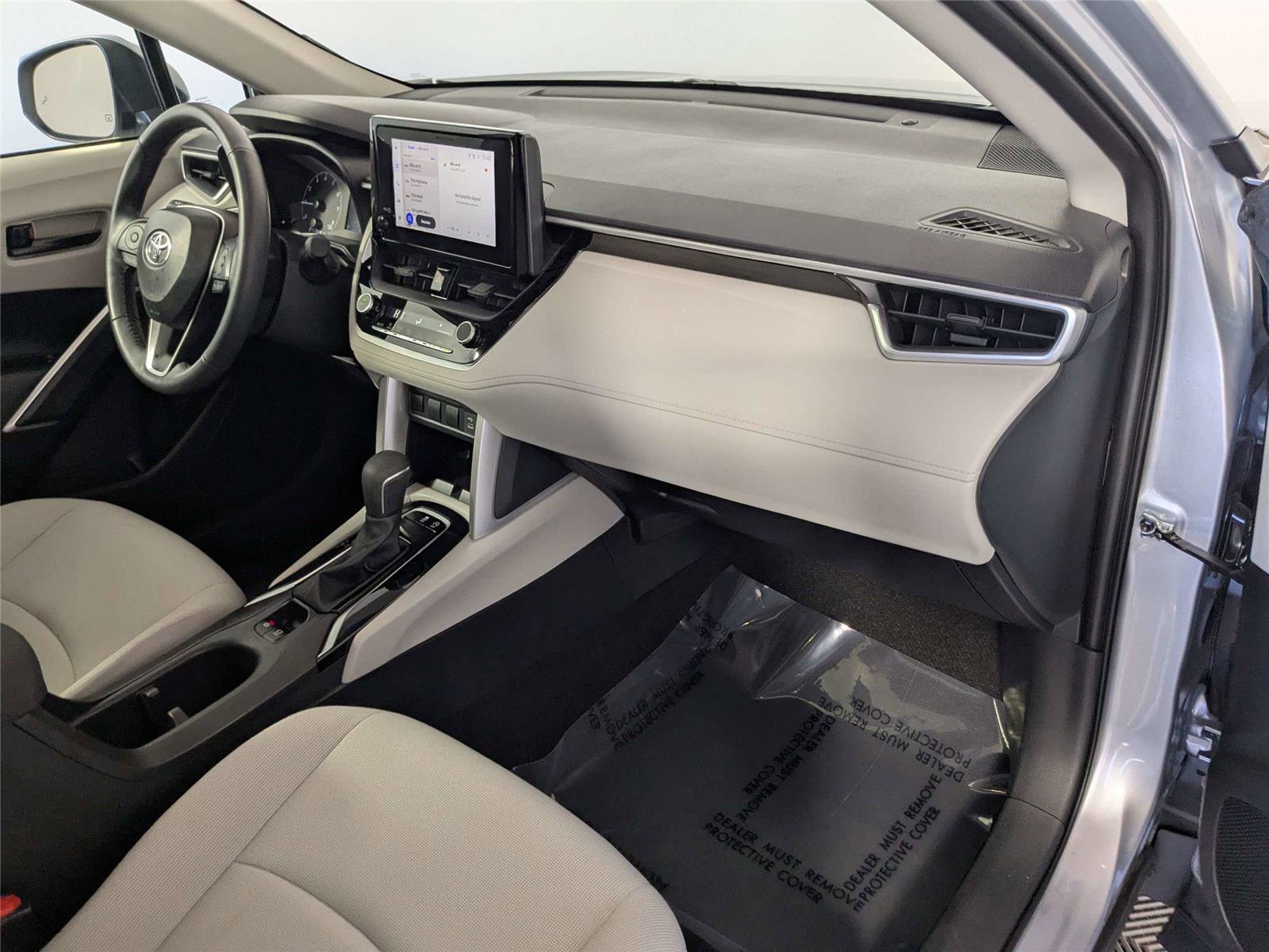 Certified 2024 Toyota Corolla Cross LE w/ Moonroof Package image 12