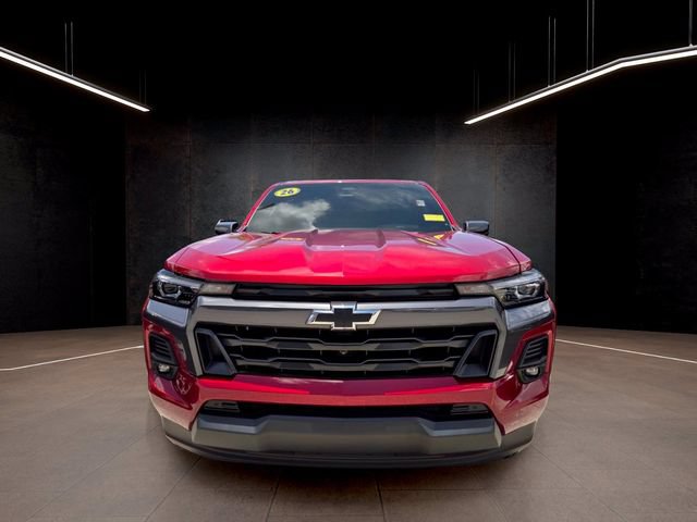 Used 2024 Chevrolet Colorado LT w/ LT Convenience Package III RWD image 2
