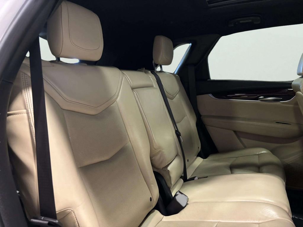 Used 2017 Cadillac XT5 Premium Luxury w/ LPO, Wheel Lock Package image 23