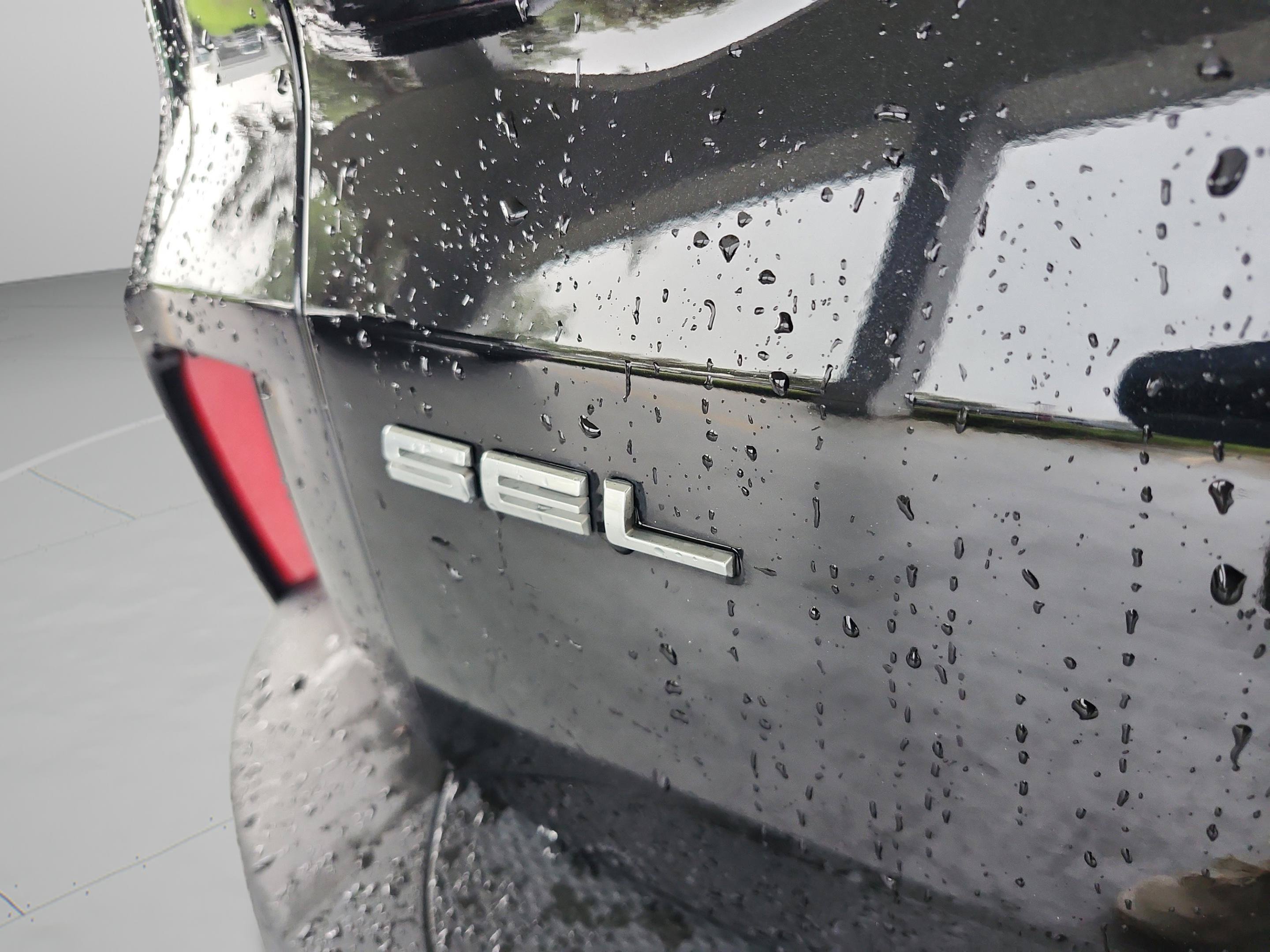 Certified 2022 Ford Escape SEL FWD image 28