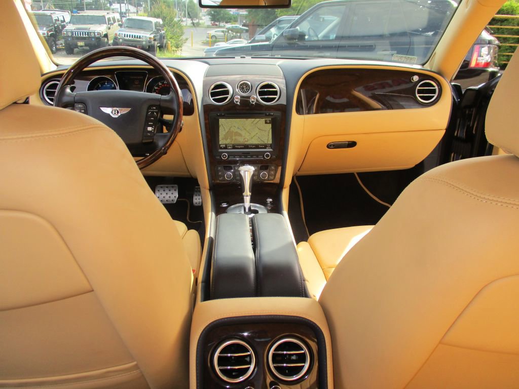 Used 2012 Bentley Flying Spur Flying Spur image 17