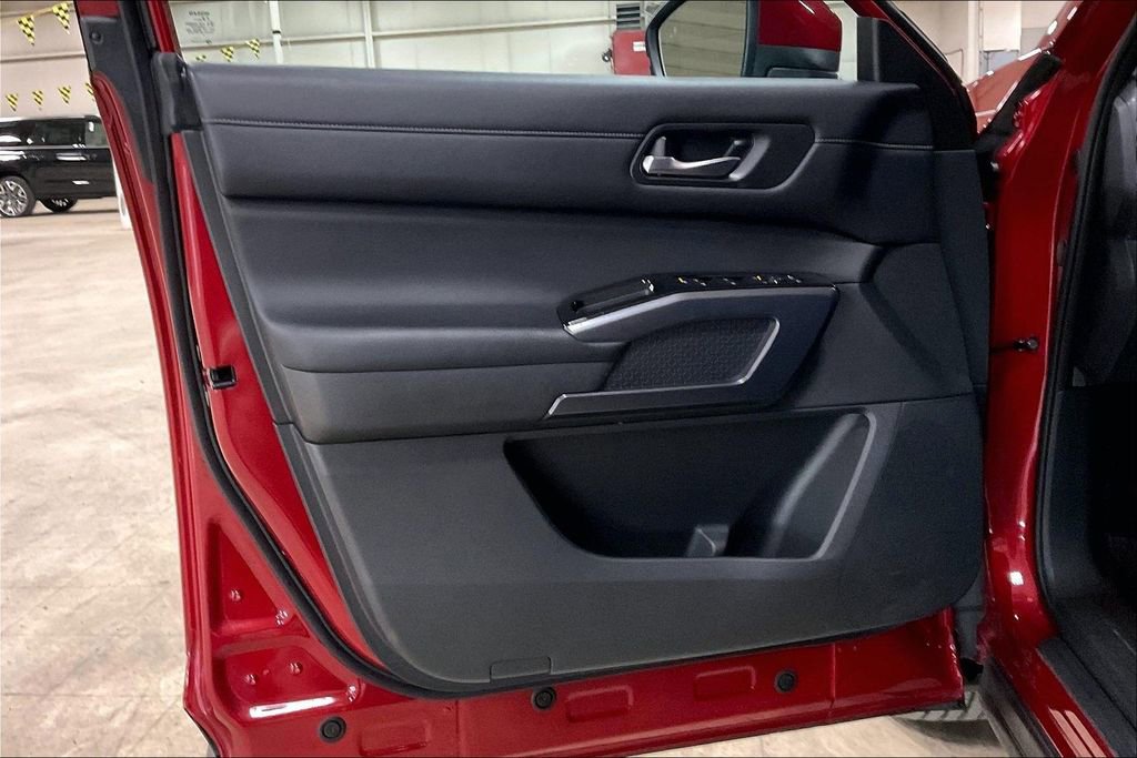 Used 2023 Nissan Pathfinder SL image 21