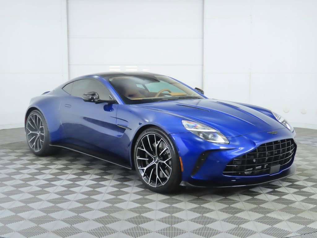 Used 2025 Aston Martin V8 Vantage Coupe image 3
