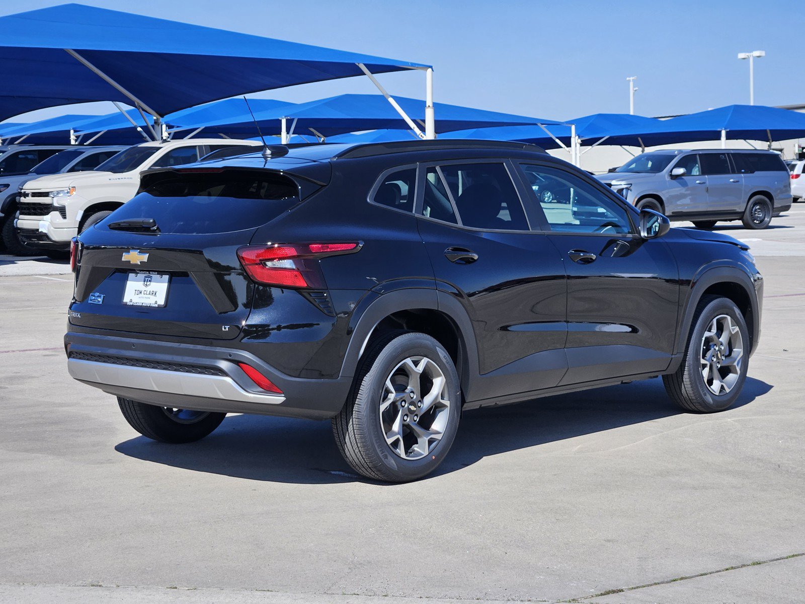 New 2026 Chevrolet Trax LT w/ Driver Confidence Package FWD image 4