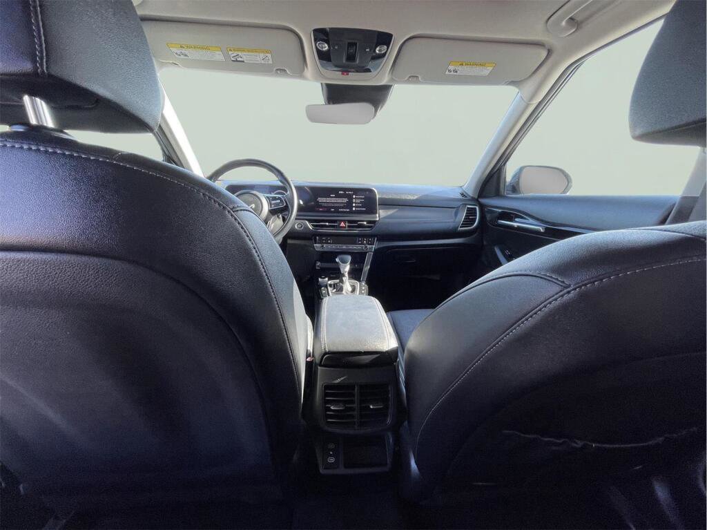 Used 2024 Kia Seltos EX AWD/4WD image 16