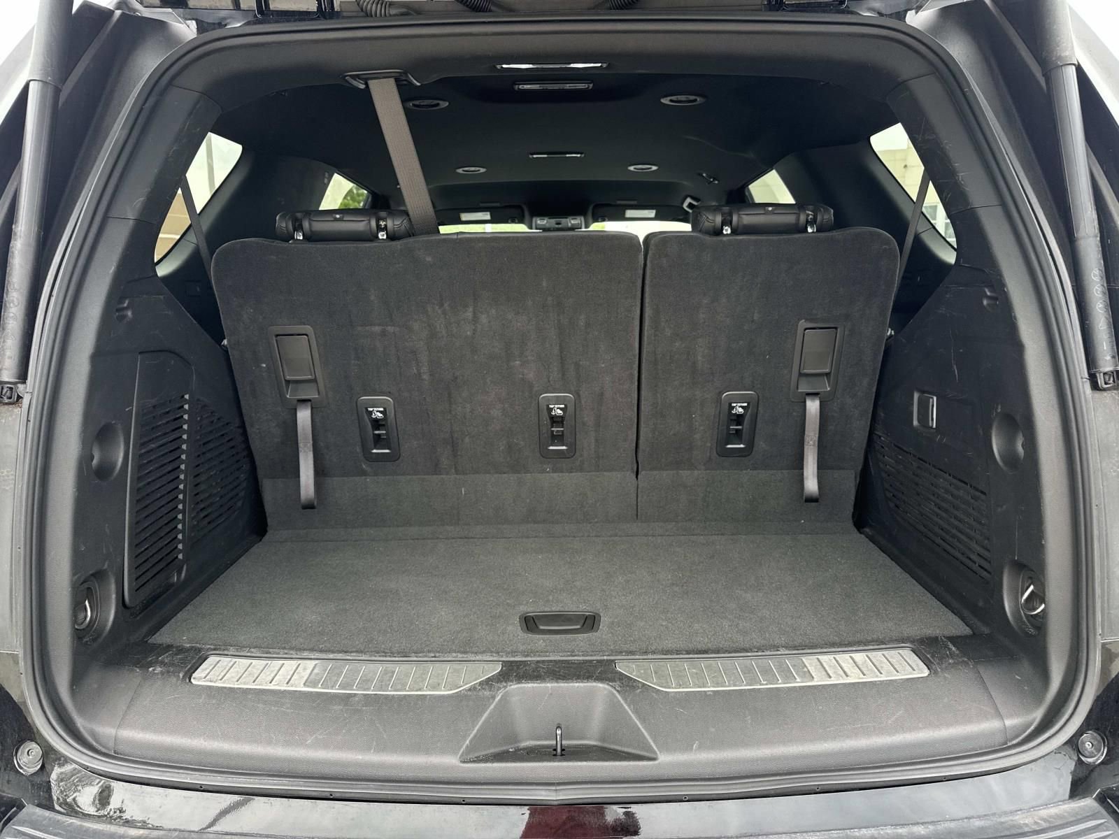 Used 2025 Chevrolet Tahoe Z71 AWD/4WD image 9