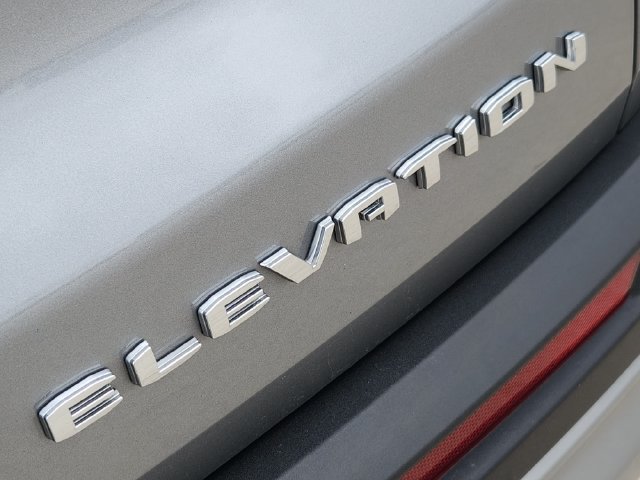 Used 2026 GMC Acadia Elevation w/ Elevation Premium Package FWD image 13