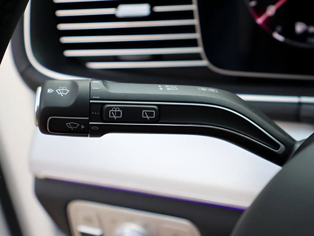 New 2025 Mercedes-Benz GLS 450 4MATIC image 37