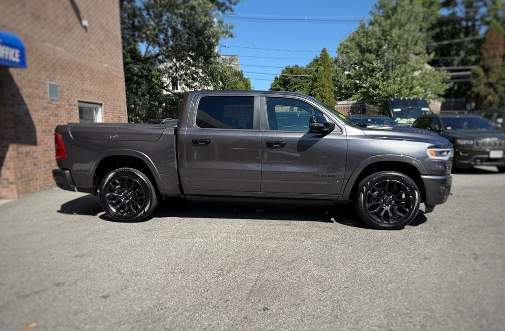 Used 2025 RAM 1500 Limited AWD/4WD image 4