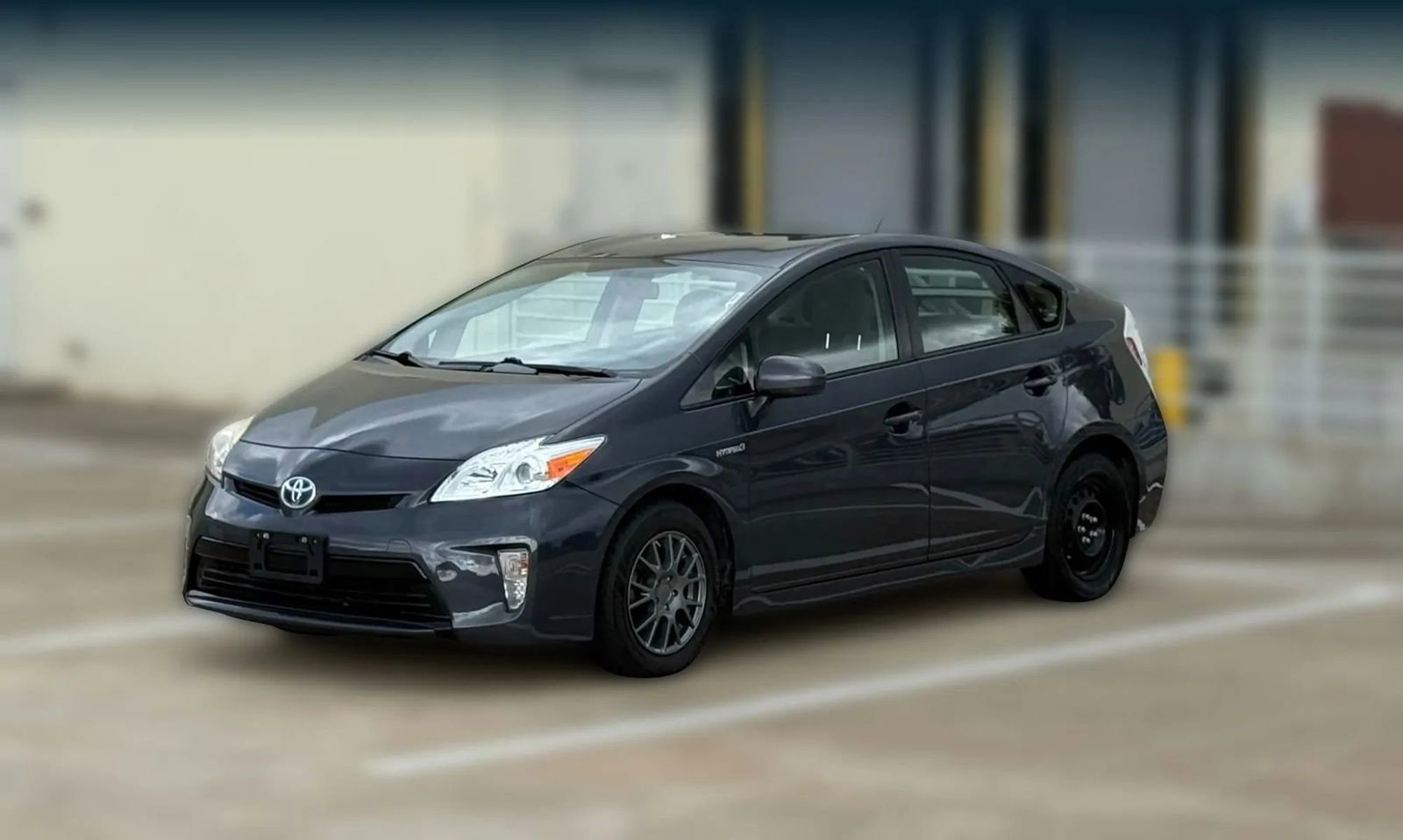 Used 2015 Toyota Prius Two FWD image 3
