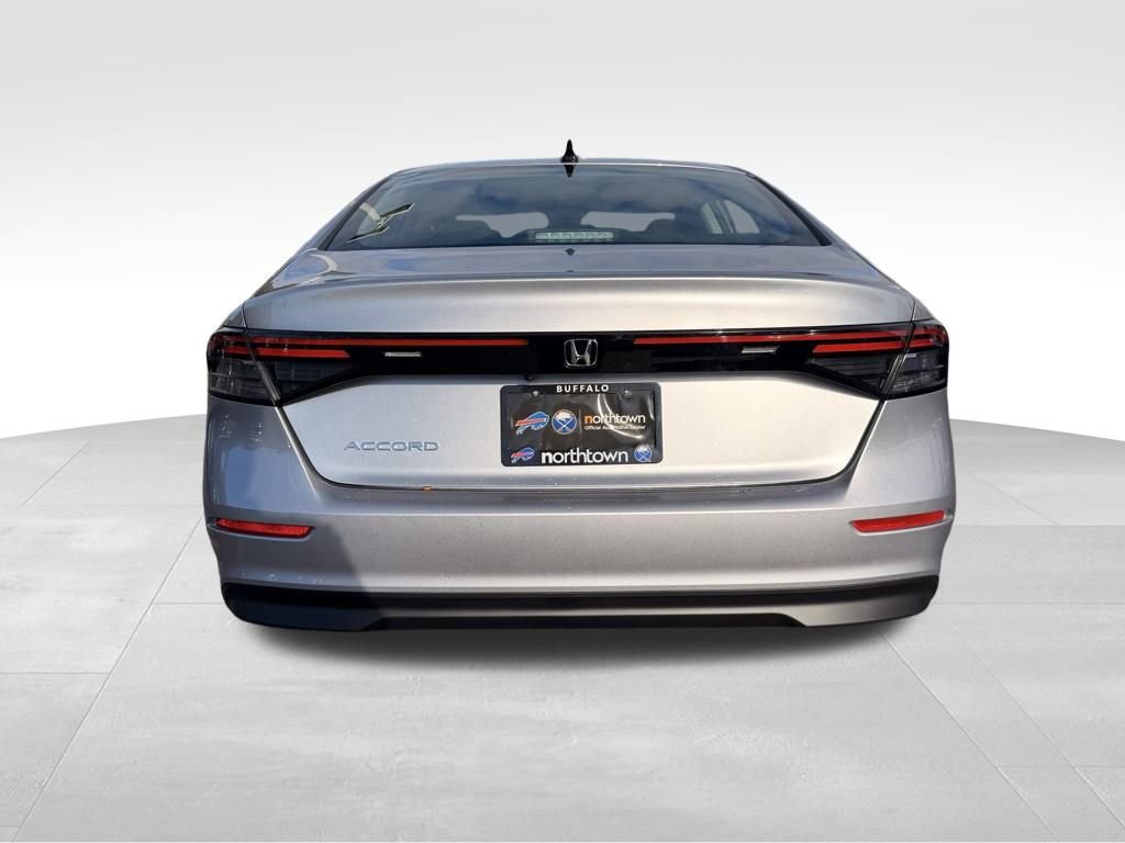 New 2025 Honda Accord SE image 19