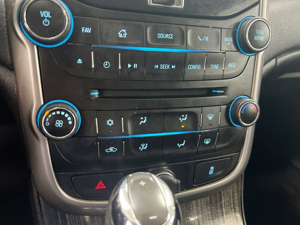 Used 2015 Chevrolet Malibu LT FWD image 14