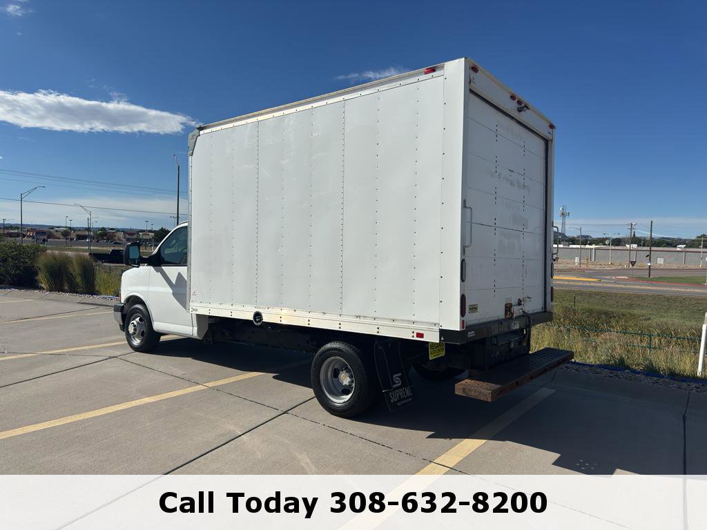 Used 2017 Chevrolet Express 3500 image 3