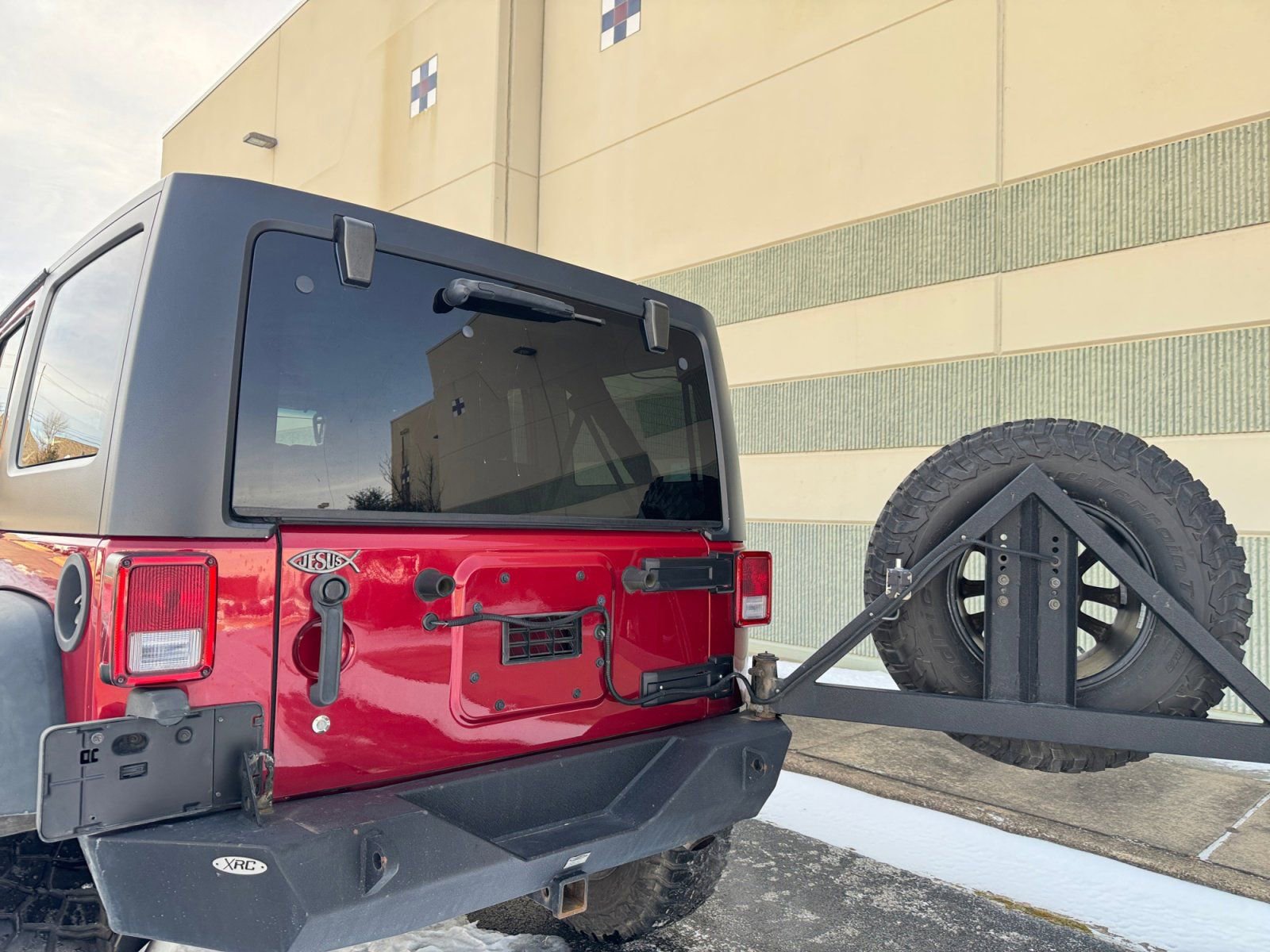 Used 2013 Jeep Wrangler Unlimited Rubicon w/ Connectivity Group image 16