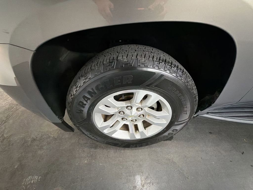 Used 2017 Chevrolet Tahoe LT RWD image 32