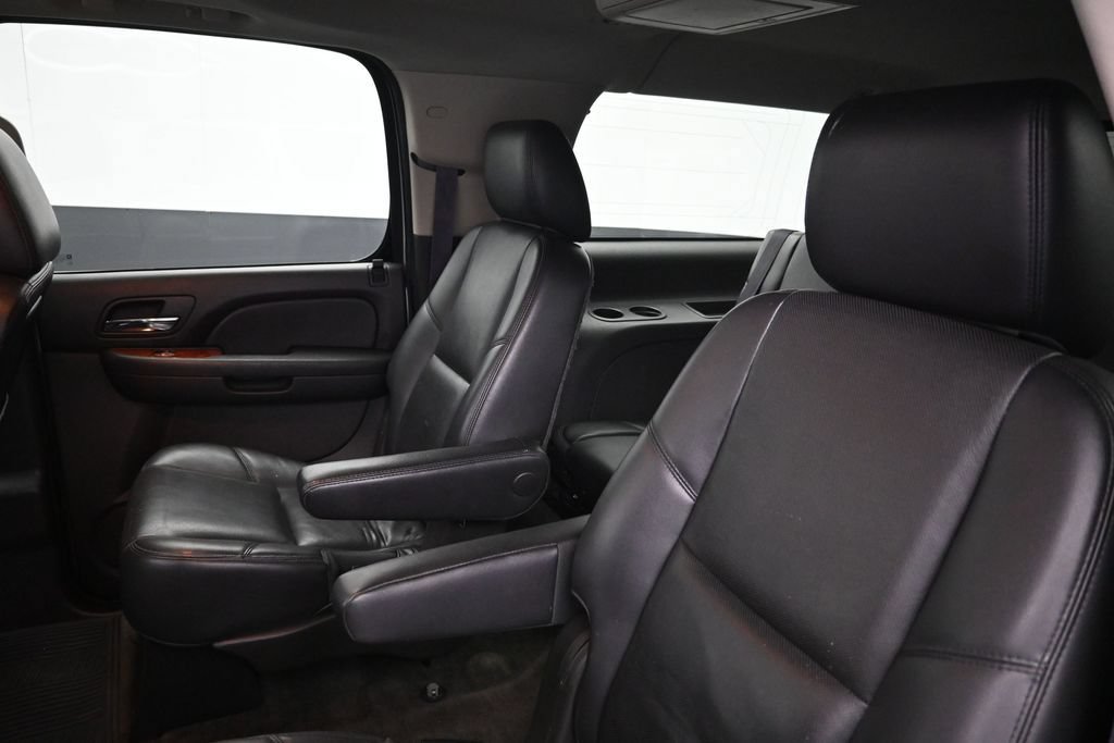 Used 2014 Chevrolet Suburban LTZ AWD/4WD image 25
