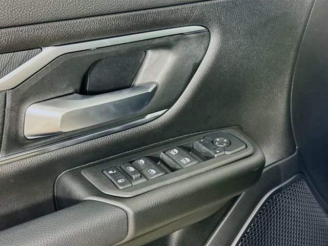 New 2026 RAM 1500 4x4 Crew Cab image 19