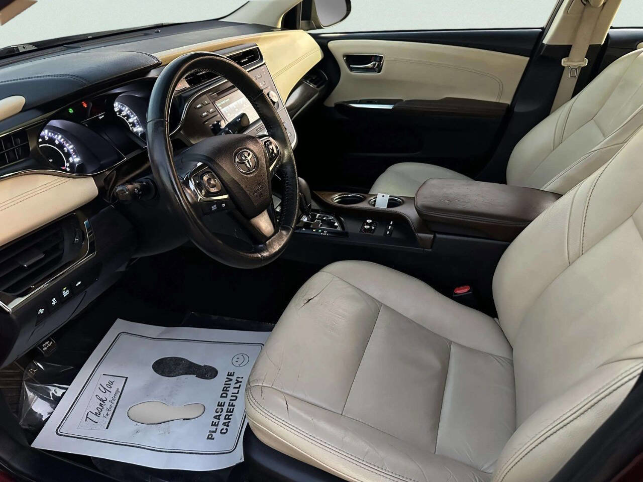 Used 2017 Toyota Avalon XLE Premium image 9