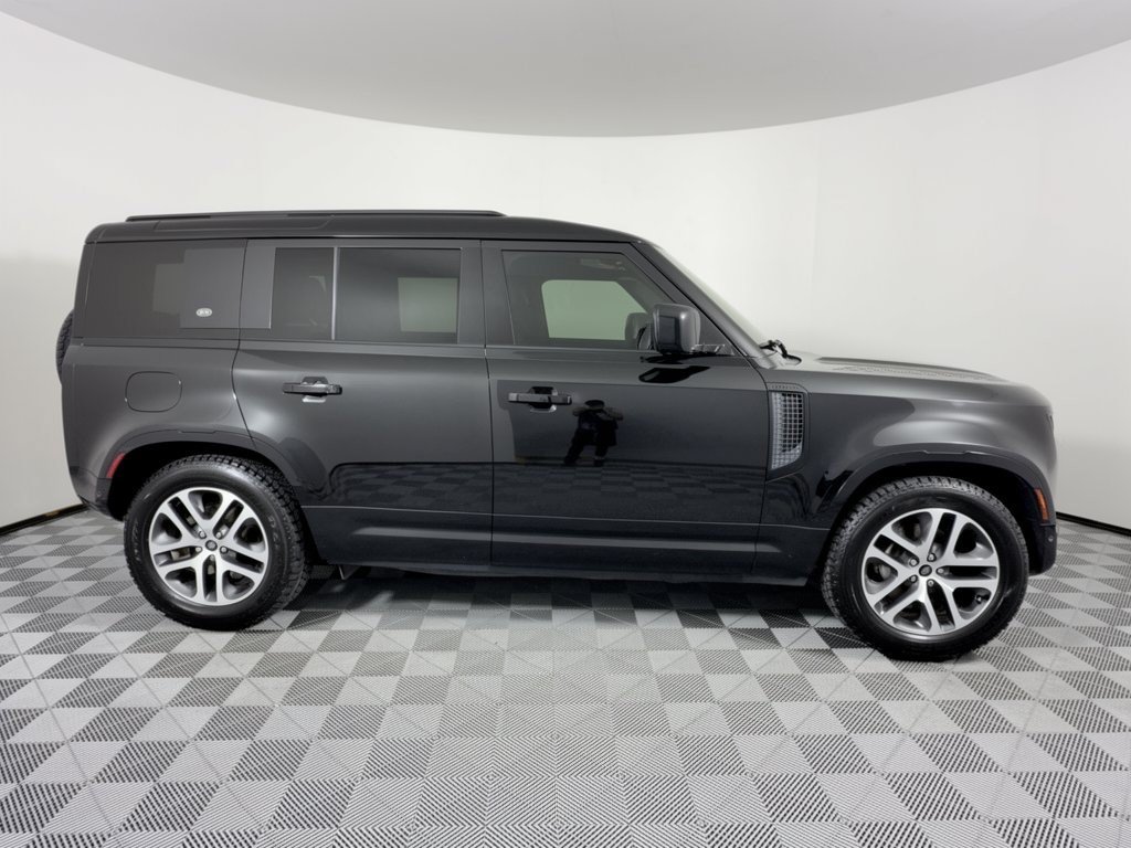 Used 2022 Land Rover Defender 110 XS Edition AWD/4WD image 8