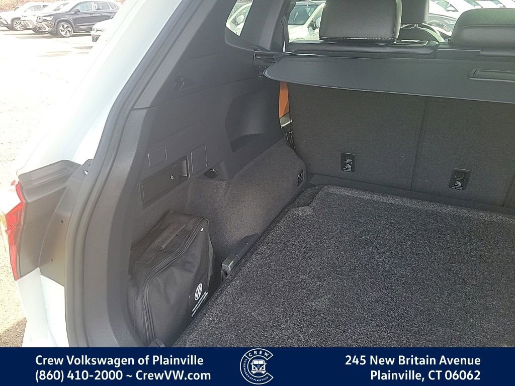 Certified 2021 Volkswagen Tiguan SEL Premium R-Line image 50