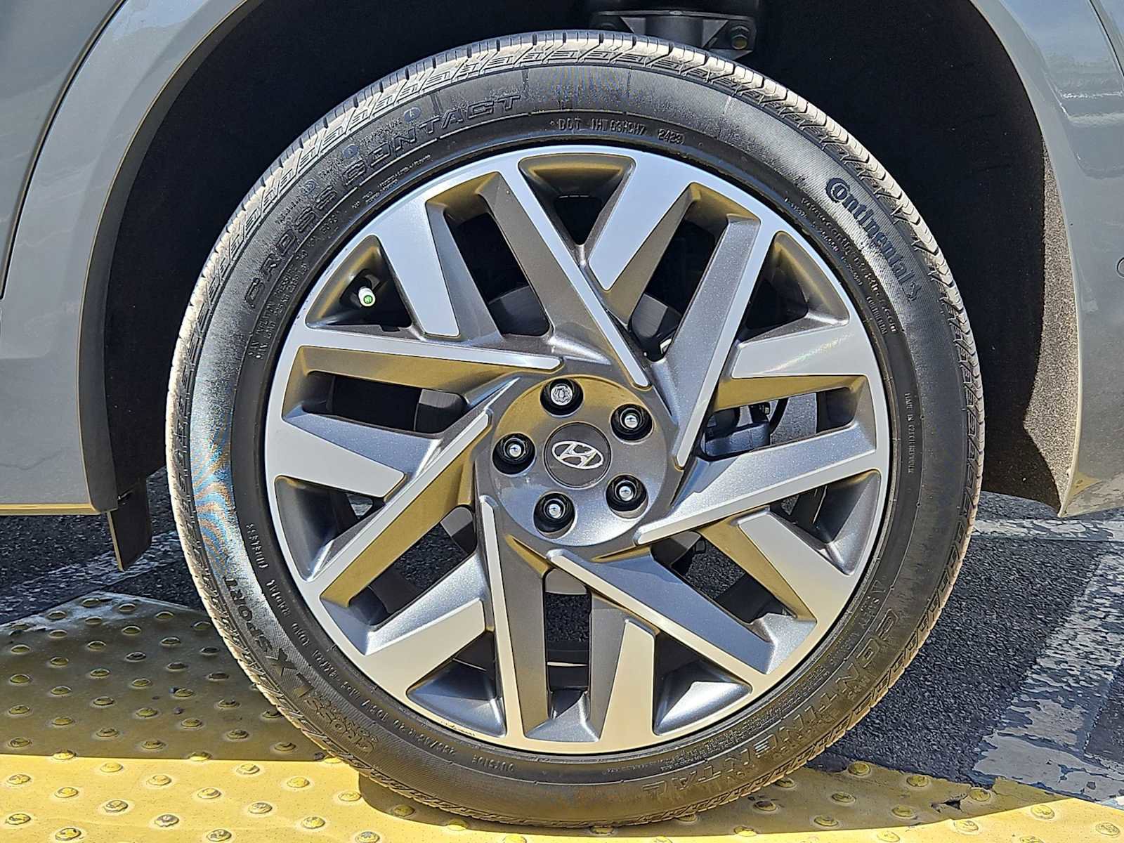 Certified 2023 Hyundai Santa Fe Calligraphy image 13