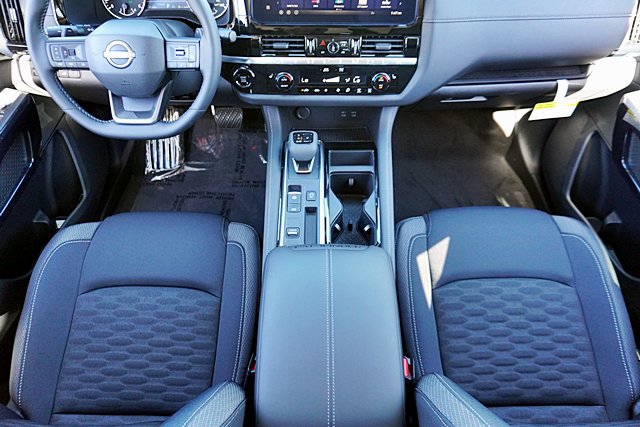 New 2026 Nissan Pathfinder SV w/ Cargo Package FWD image 31